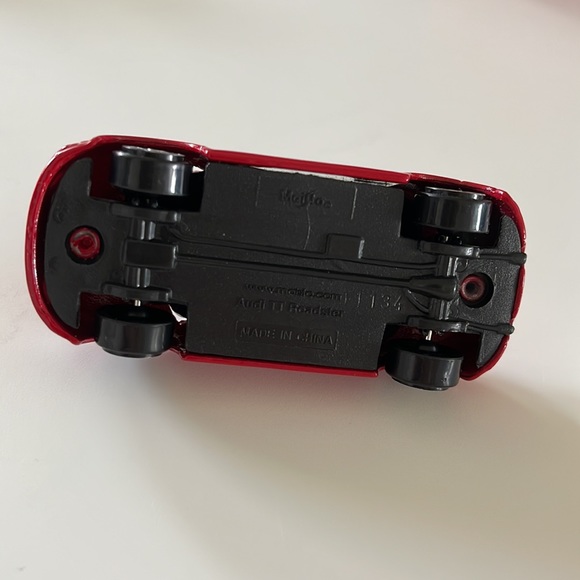 Speed Wheels red Audi Convertible 1:64 - Picture 5 of 5